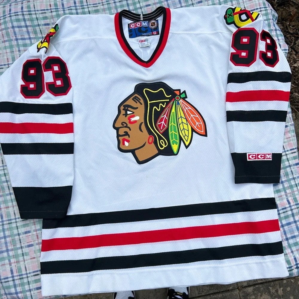 90s CCM Chicago Blackhawks Doug Gilmour NHL Jersey
Size XL - Picture 1 of 5